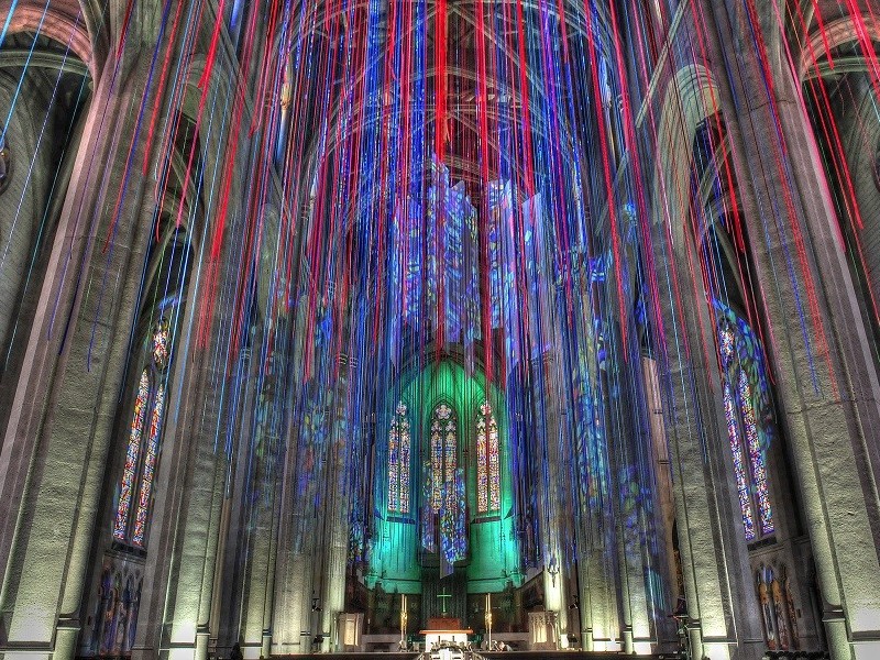 Rendkívüli látvány a Grace Katedrálisban