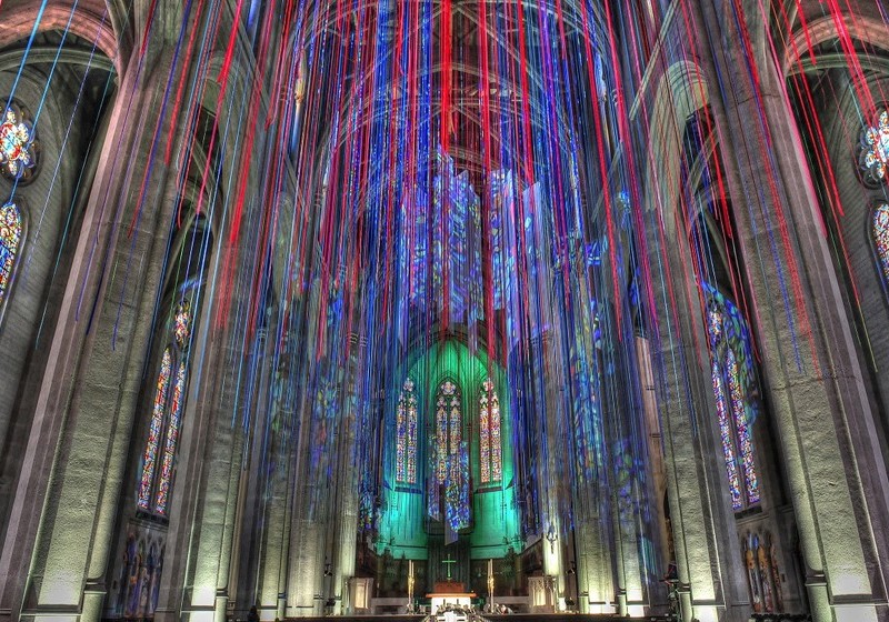 Rendkívüli látvány a Grace Katedrálisban